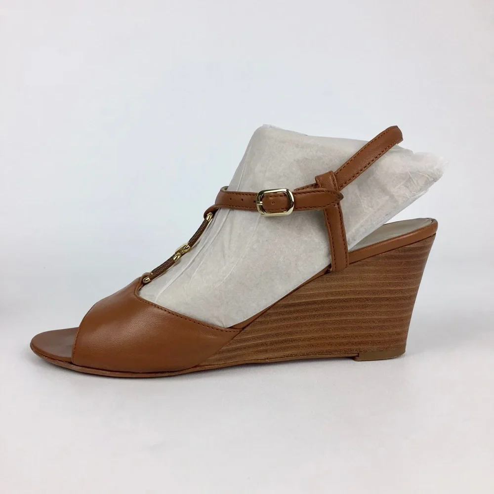AGL Attilio Giusti Leombruni Womens Tan Wedge Sandal Gold Buckle size 40 US 10